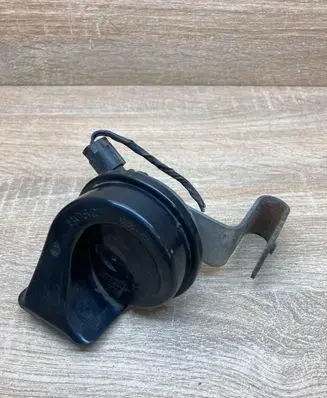 BMW 1 E81 E87 Horn signal 024148 703881157 WITHPLUG