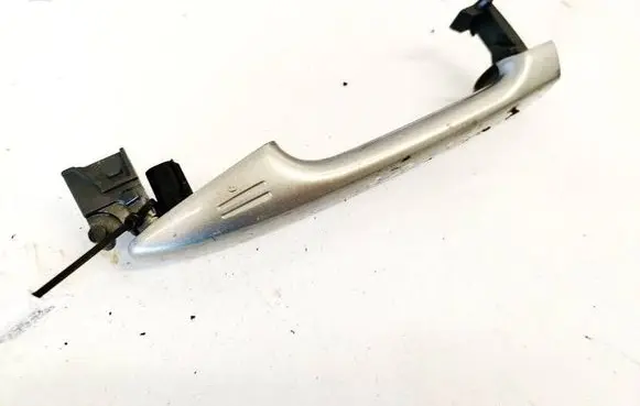 Toyota Avensis T270 Front door exterior handle 