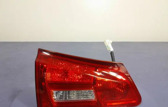 Lexus IS 220D-250-350 Rear/tail lights