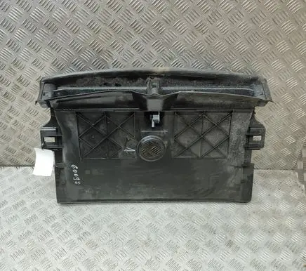 Tesla Model 3 Intercooler air guide/duct channel 155978700A