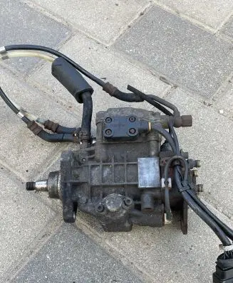 Skoda Octavia Mk1 (1U) Fuel injection high pressure pump 2464463336