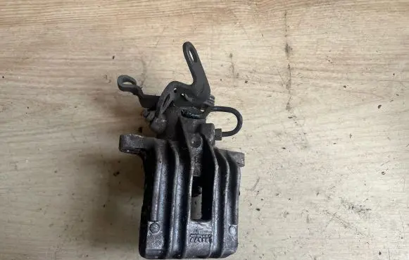 Skoda Octavia Mk2 (1Z) Rear brake caliper