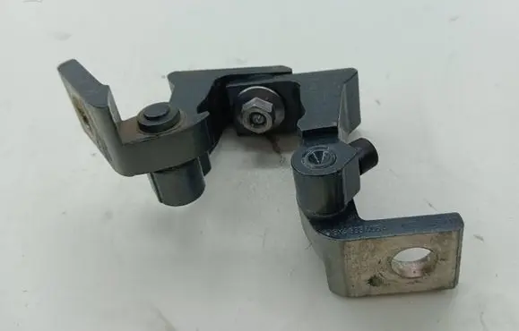 Seat Ateca Front door hinge set 8X4833A06A