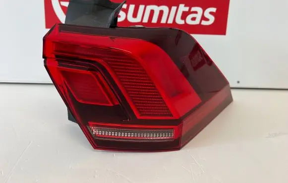 Volkswagen Tiguan Rear/tail lights 5NA945096D 00650978 2SD01251902