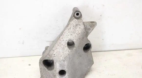 Skoda Fabia Mk2 (5J) Engine mounting bracket 045199207H 045199207
