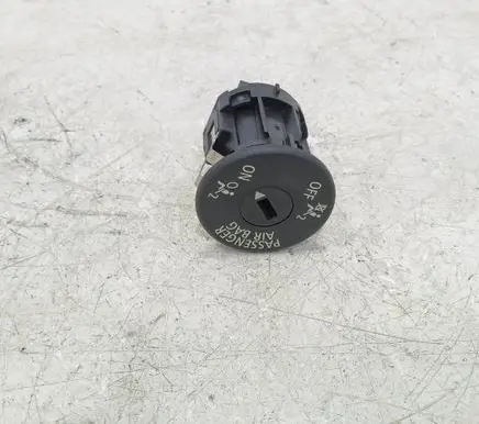 BMW 5 F10 F11 Passenger airbag on/off switch 9198886