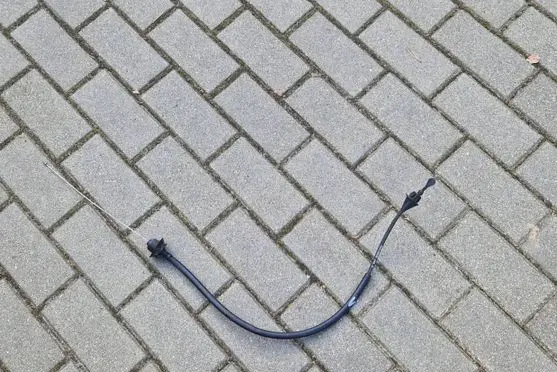 Dodge Viper Throttle cable 05037288AB