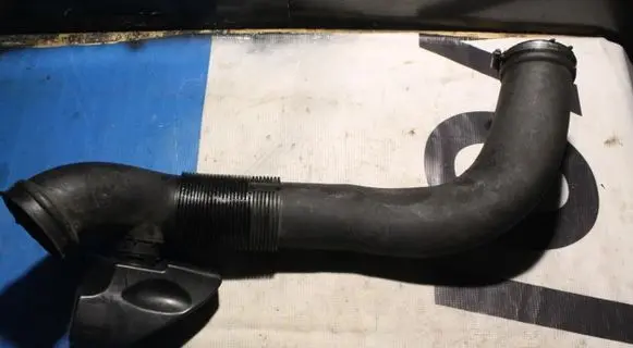 Volvo XC90 Engine coolant pipe/hose 30680294