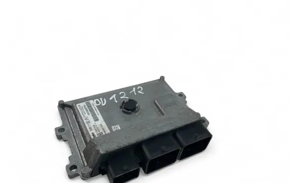 Peugeot 208 Engine control unit/module 9800913080 9805895780