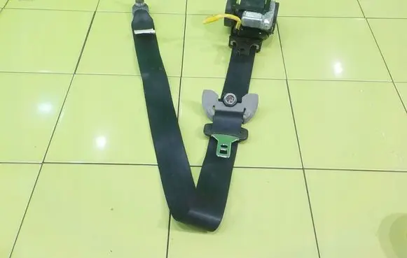 Peugeot 4007 Front seatbelt 6066747 BEZPIECZENSTWA
