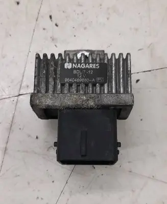 Nissan Qashqai Glow plug pre-heat relay 9640469680