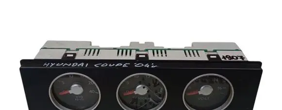 Audi Coupe Speedometer (instrument cluster) 94300-2C600