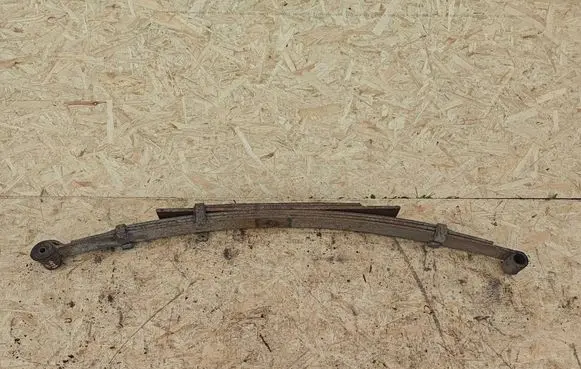 Toyota Hilux (AN10, AN20, AN30) Rear leaf spring 