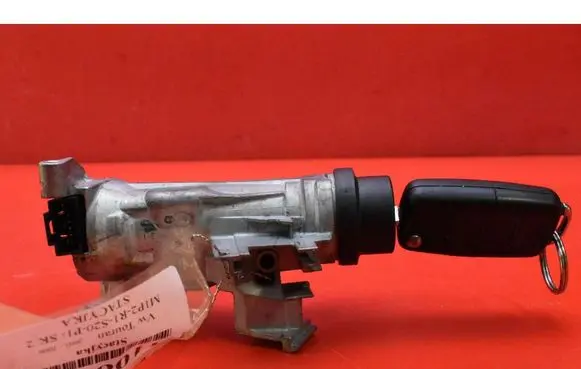Volkswagen Cross Touran I Ignition lock 1K0905851B