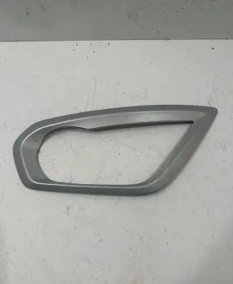 Volvo C30 Front fog light trim/grill 30756589lh 30756589 J7tdb