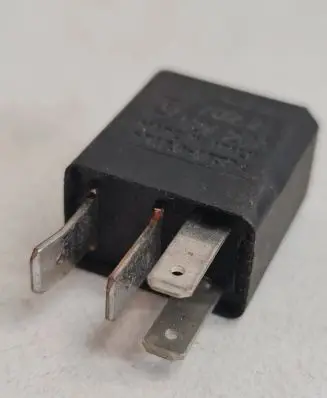 Opel Zafira A Other relay 24432680 70221 12V20A
