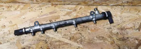 Mercedes-Benz C W203 Fuel main line pipe A6460700295 A6110780449 6110780449
