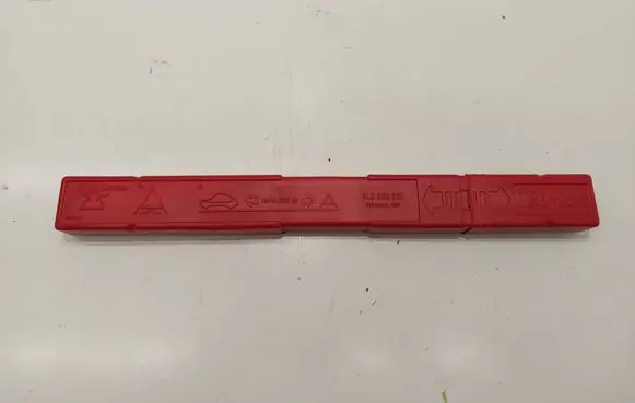Audi A3 S3 8P Emergency warning sign 7L0860251