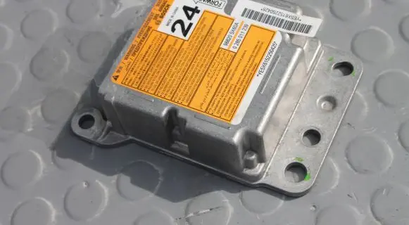 Nissan Navara D40 Airbag control unit/module 988205X60A