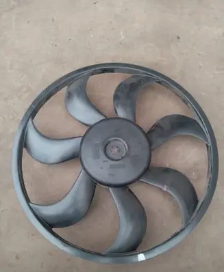 Nissan X-Trail T32 Fan impeller M164725