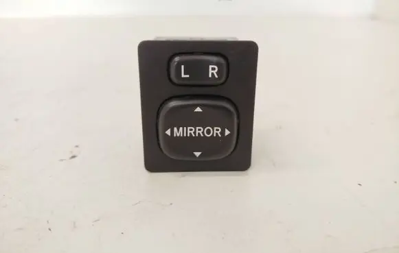 Toyota Corolla Verso E121 Wing mirror switch 183574