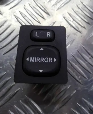 Toyota Auris 150 Wing mirror switch 183574 769746