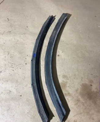 Volkswagen Transporter - Caravelle T5 Front arch trim 
