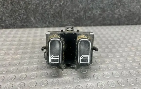 Mercedes-Benz ML W163 Electric window control switch 1638203110