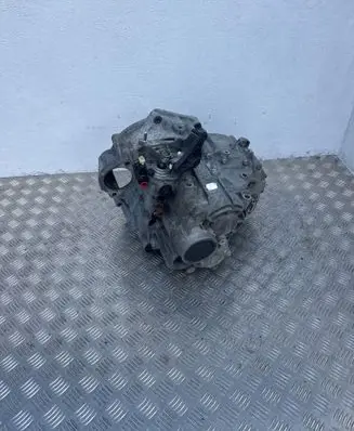 Volkswagen PASSAT B7 Manual 6 speed gearbox NFU