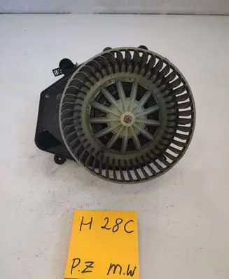 Volkswagen PASSAT B5 Heater fan/blower 3D1820021