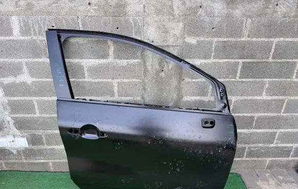 Renault Captur Front door 801107116R