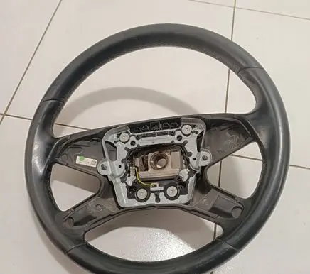 Mercedes-Benz E W212 Steering wheel A2124600303