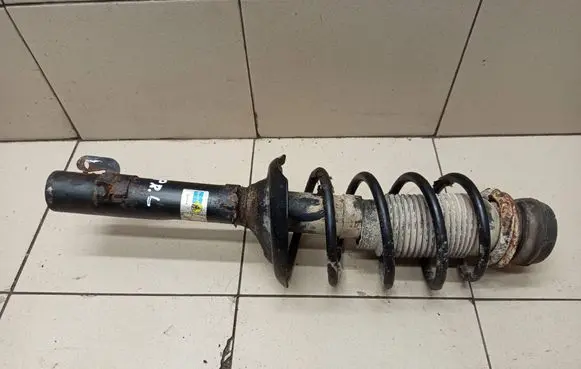 Volkswagen Golf IV Front shock absorber with coil spring