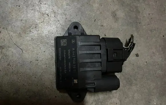 Mercedes-Benz ML W164 Glow plug pre-heat relay A6429007801 E2110021041 16194037441