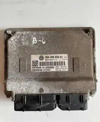 Volkswagen PASSAT B6 Engine control unit/module 06A906033AT 5WP4045802