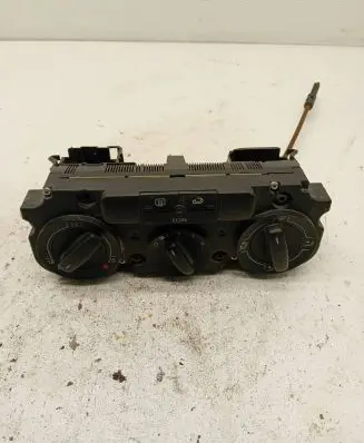 Volkswagen Golf V Climate control unit