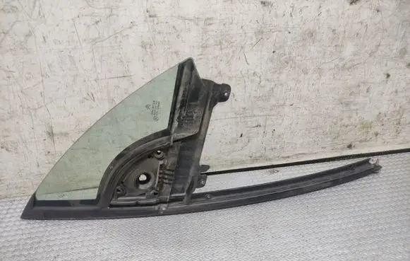 Citroen C3 Pluriel Front vent window/glass (coupe) 