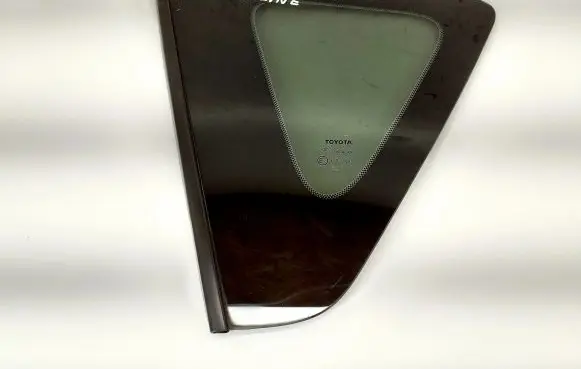 Toyota Verso-S Rear side window 756420F010