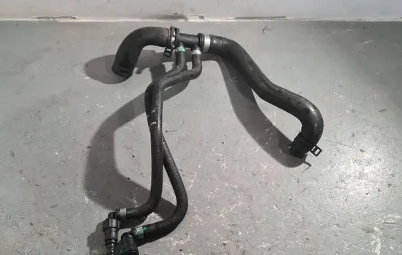 Mercedes-Benz GLE AMG (W166 - C292) Engine coolant pipe/hose A1668307001
