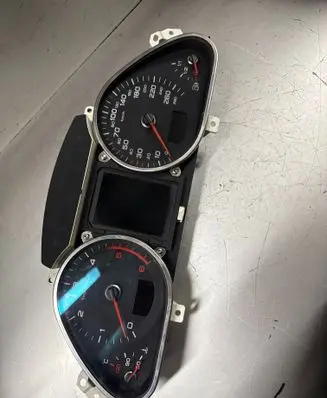 Speedometer (instrument cluster)