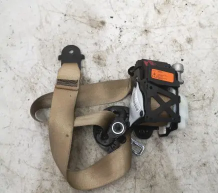 BMW X5 E70 Front seatbelt
