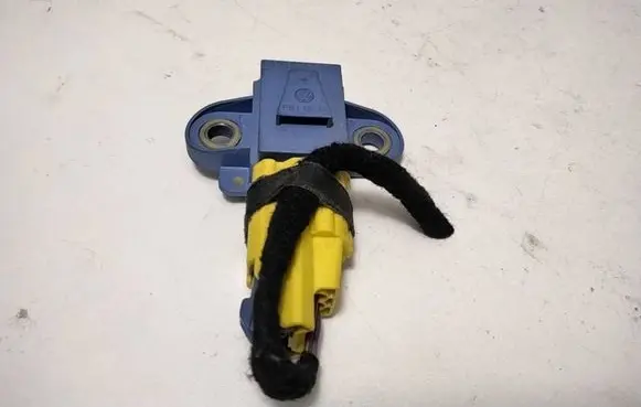 Volkswagen Jetta V Airbag deployment crash/impact sensor 1K0955557A