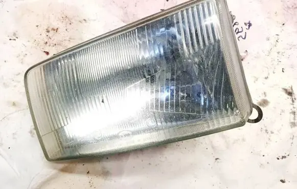 Volkswagen Transporter - Caravelle T4 Headlight/headlamp 11735701 117357-01