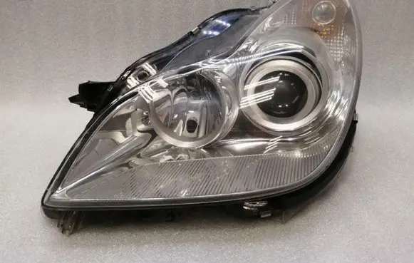 Mercedes-Benz CLS AMG C219 Headlight/headlamp A2198200761