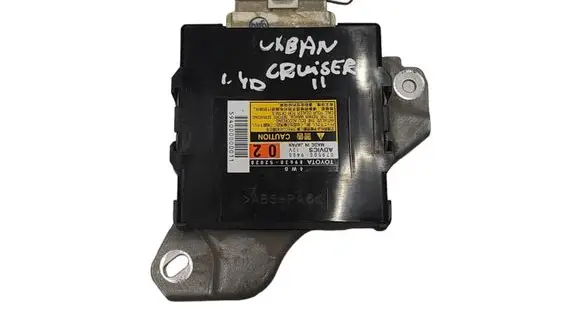 Toyota Urban Cruiser (XP110) Airbag deployment crash/impact sensor 8963052020 0795009400