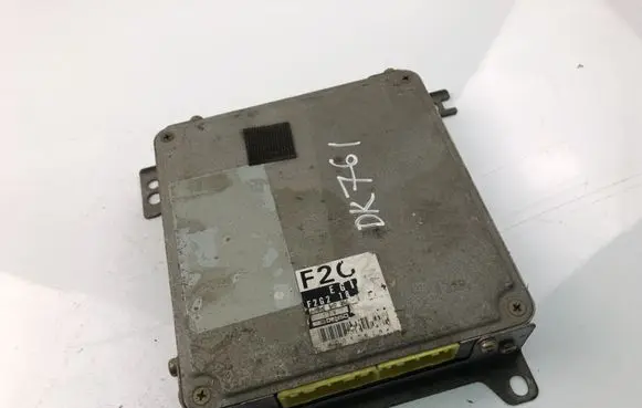 Mazda 626 Engine control unit/module F2G218881