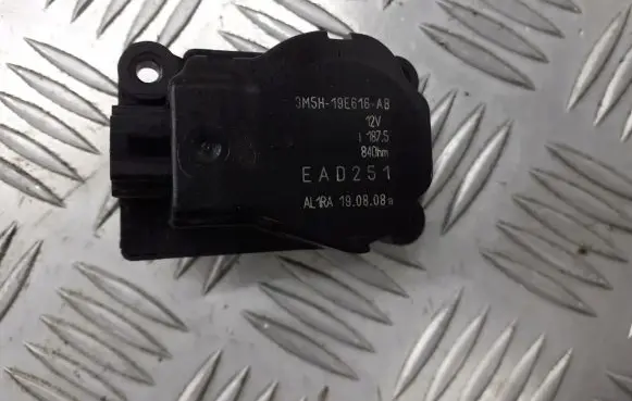 Ford Focus A/C air flow flap actuator/motor 3M5H-19E616-AB