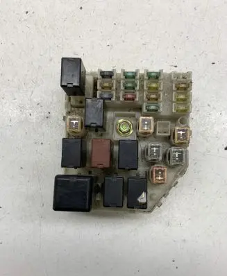 Toyota RAV 4 (XA20) Fuse module