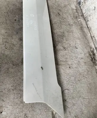 Nissan Quest Front door trim (molding)