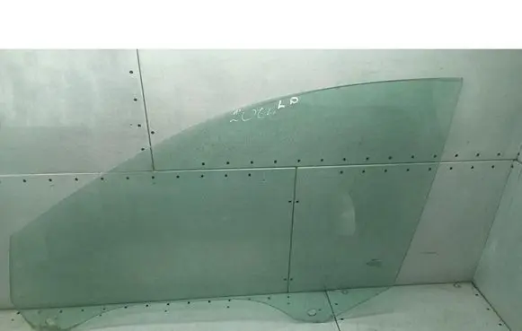 Audi A6 S6 C5 4B Front door window glass four-door